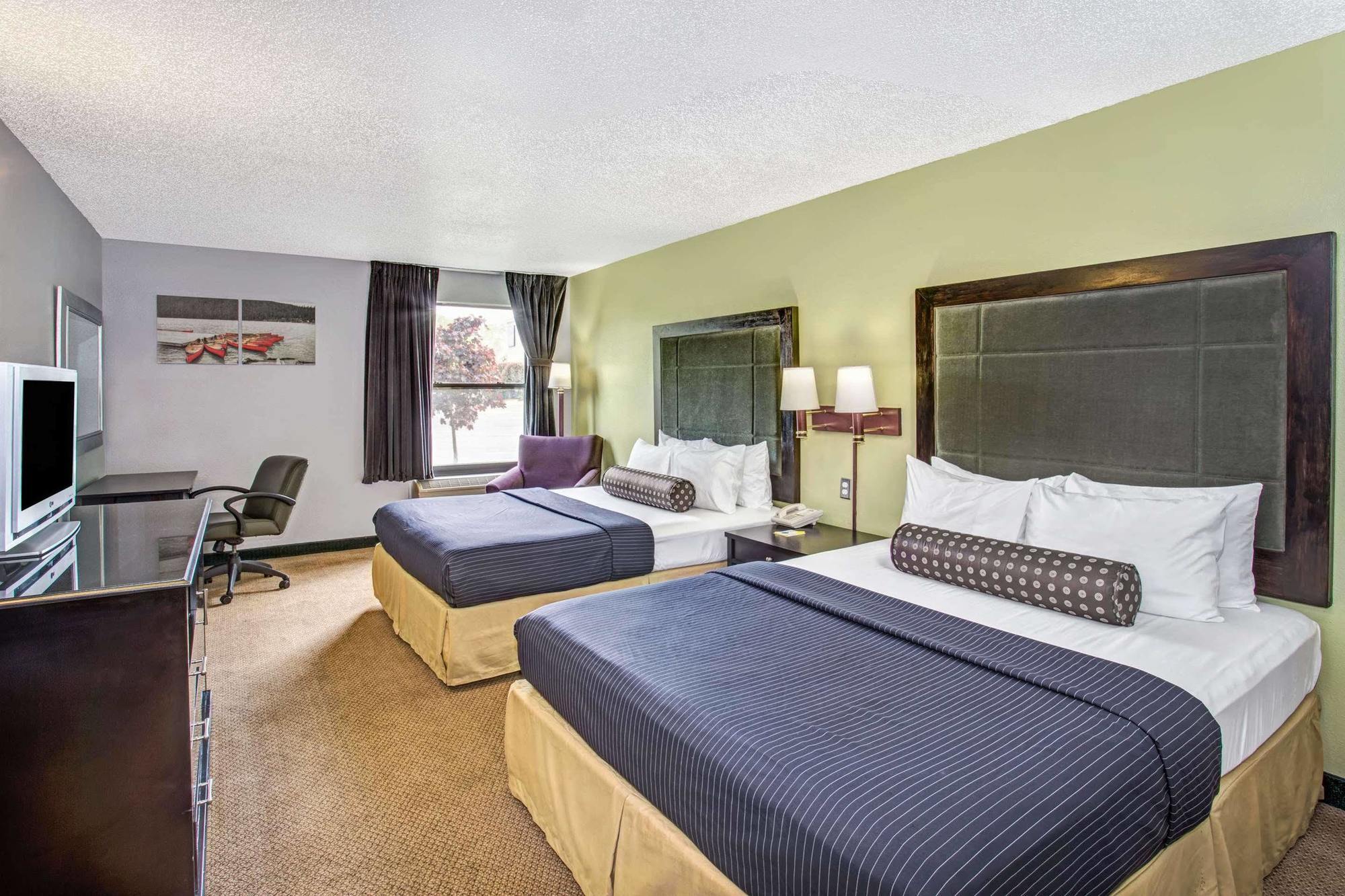 Days Inn By Wyndham Great Lakes Naval Base North Chicago Exterior photo